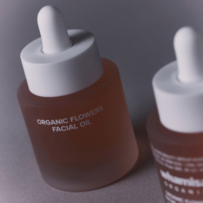 Moisturizing organic face oil