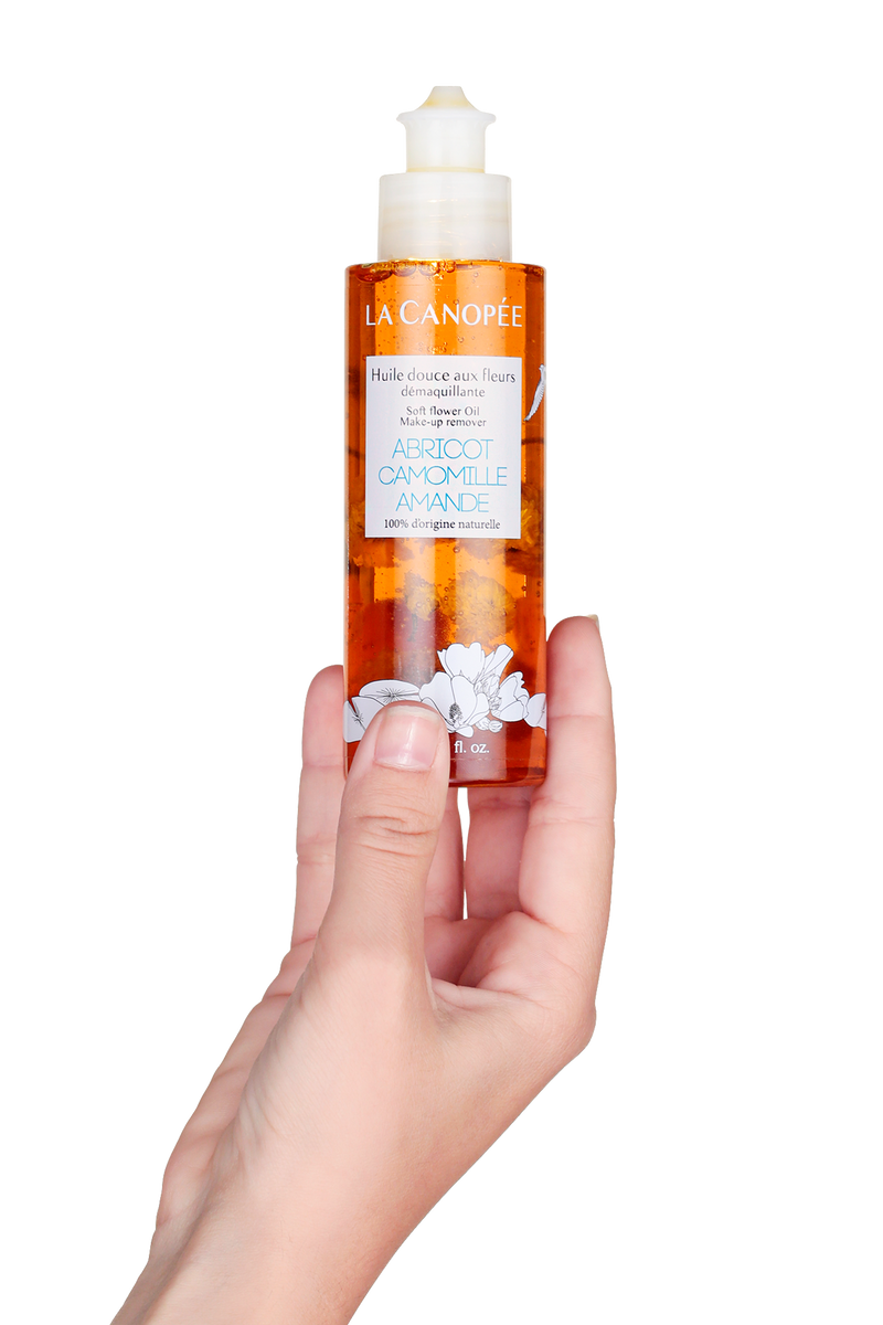 Gentle make-up remover oil with flowers